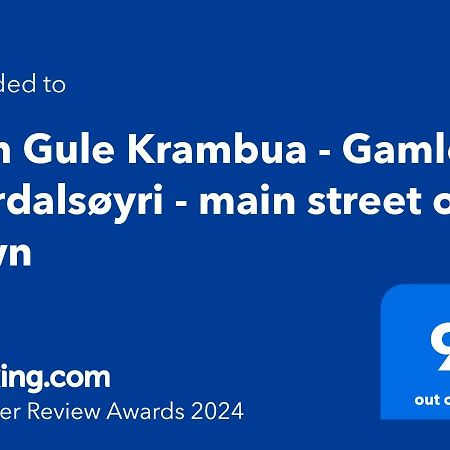 Den Gule Krambua - Gamle Laerdalsoyri - Main Street Old Town Apartment Екстериор снимка