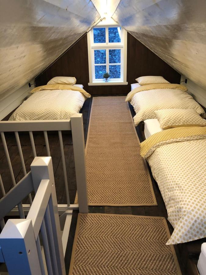 Den Gule Krambua - Gamle Laerdalsoyri - Main Street Old Town Apartment Екстериор снимка