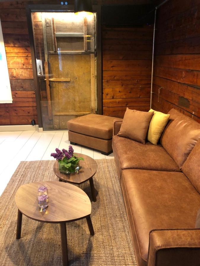 Den Gule Krambua - Gamle Laerdalsoyri - Main Street Old Town Apartment Екстериор снимка