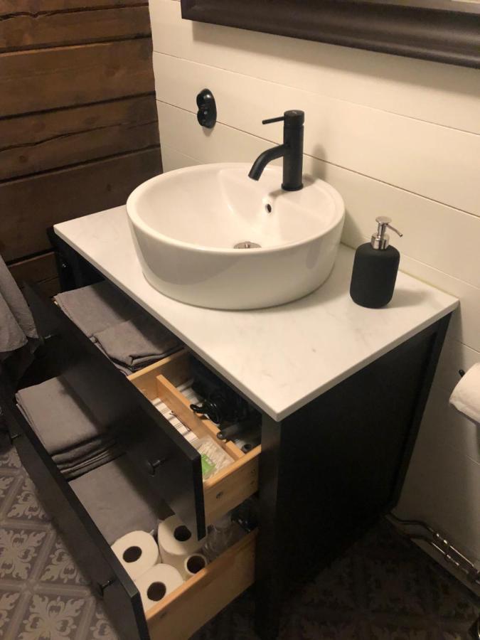 Den Gule Krambua - Gamle Laerdalsoyri - Main Street Old Town Apartment Екстериор снимка