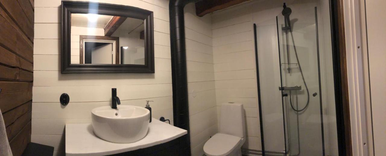 Den Gule Krambua - Gamle Laerdalsoyri - Main Street Old Town Apartment Екстериор снимка